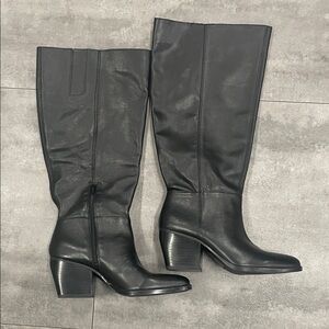 New without box Naturalizer Fae size 8.5 wide calf, tall leather dress boot